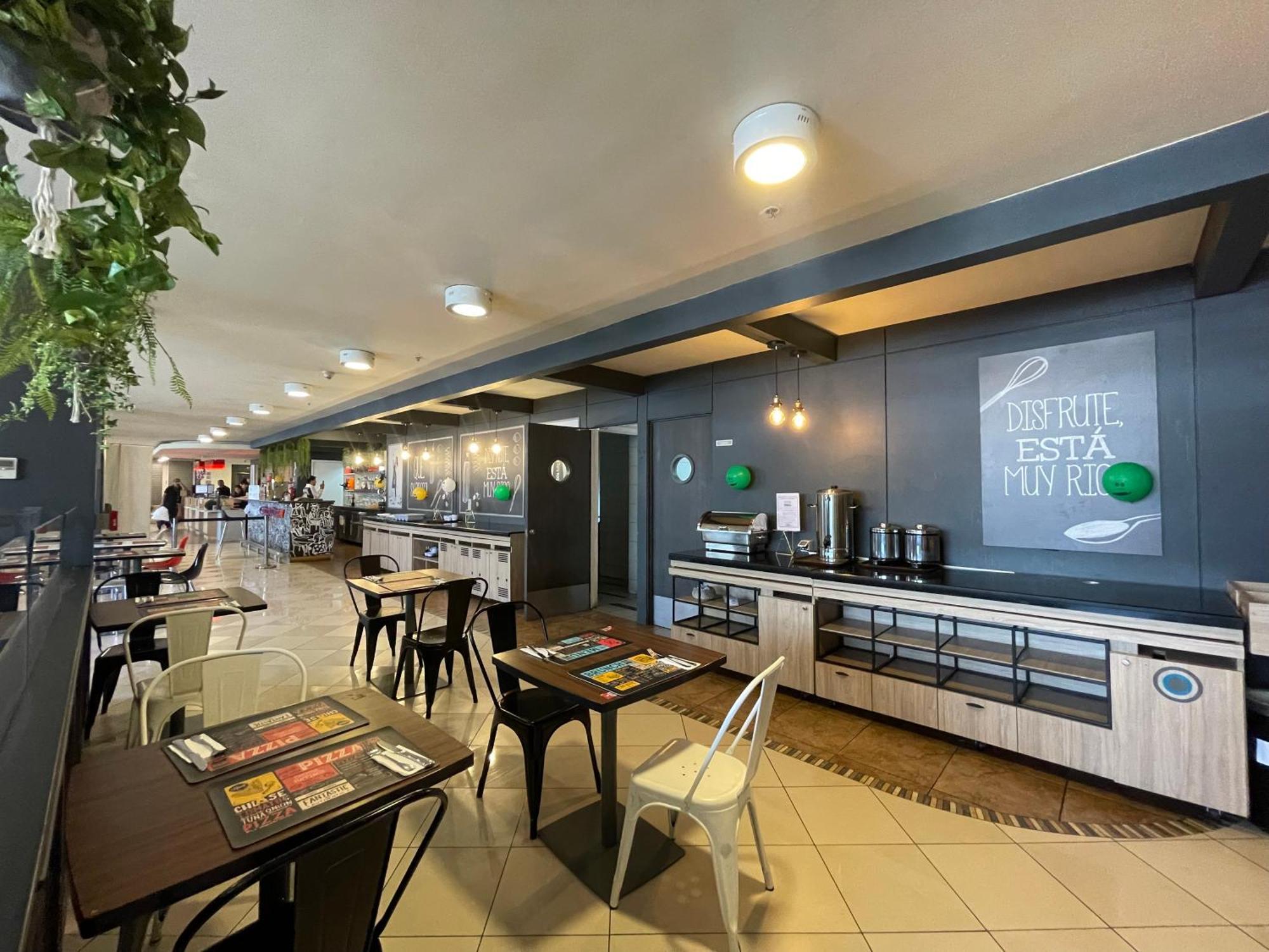 Ibis Santiago Estacion Central Extérieur photo